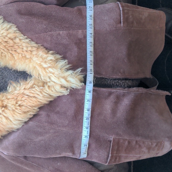 Vintage shearling jacket - Picture 8 of 16